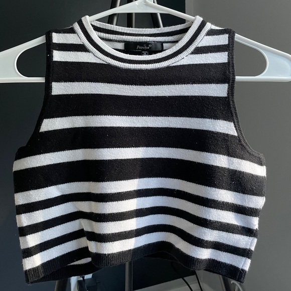 Crop top - Picture 2 of 3